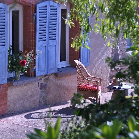 La Ferme Aux Abeilles Ambierle